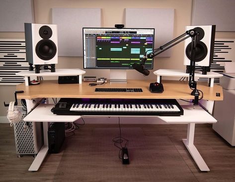 Music Studio Desk, Home Studio Desk, Music Desk, Home Recording Studio Setup, Home Music Rooms, Music Recording Studio, Recording Studio Design, Recording Studio Home, Home Studio Setup