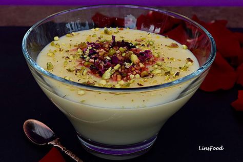 Mahalabia recipe, a Middle Eastern Dessert. Mahalabia is also known as Mahalabi, and is a milk pudding flavoured with rose or orange water & cardamom. Mahalabia Recipe, Middle Eastern Dessert, Lebanese Desserts, Middle East Food, Easy Puddings, Middle East Recipes, Middle Eastern Desserts, Middle Eastern Dishes, Egyptian Food