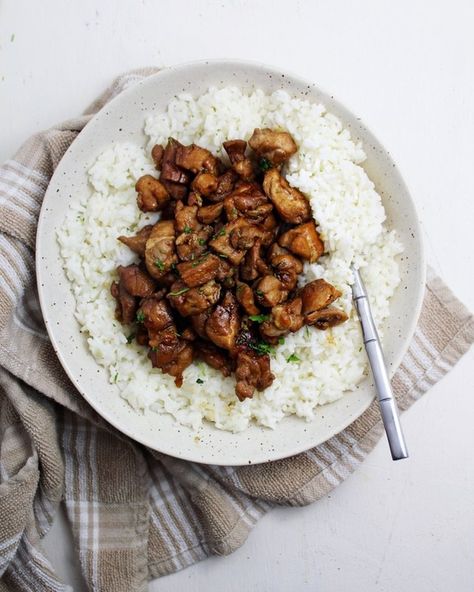 White Rice Recipes, Soy Sauce Chicken, Soy Chicken, Raw Chicken Breast, Honey And Soy Sauce, Sauce Chicken, Rice Dinner, Honey Soy, Winter Recipes