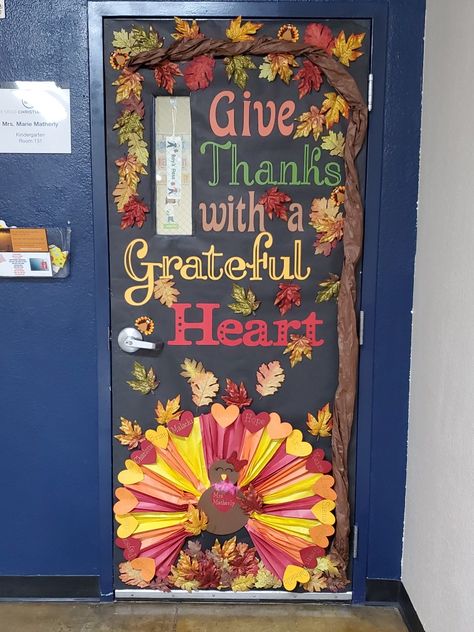 Fall Classroom Door Ideas, Thanksgiving Door Decorations Classroom, Thanksgiving Classroom Door, Fall Classroom Door, Thanksgiving Door Decorations, Door Classroom, Classroom Door Ideas, Halloween Classroom Door, Thanksgiving Grateful