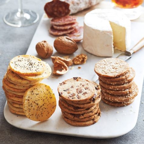 Make Ahead: Homemade Crackers (Freeze) Easy dough for savory slice & bake crackers- keeps in the freezer for months! Simple Cheese Platter, Crackers And Cheese, Savoury Crackers, Thanksgiving Appetizer Recipes, Baked Crackers, Savoury Biscuits, Homemade Crackers, Velvet Cupcakes, Cracker Recipes