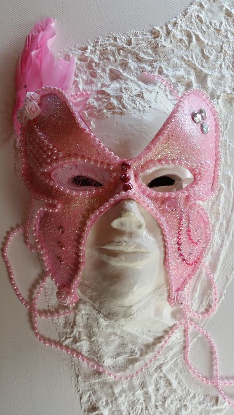 Clay Mask Art, Plaster Paris, Diy Masquerade Mask, Paper Face Mask, Face Mask Design Ideas, Masquerade Theme, Paper Mache Mask, Theatre Masks, Paper Mask