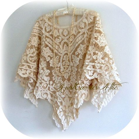 Simple Lace Shawl Lace Poncho, Lace Wedding Dress Vintage, Lace Dress Vintage, Lace Outfit, Tea Dyeing, Linens And Lace, Lace Shawl, Antique Lace, Hippie Chic