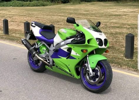 1997 Kawasaki Ninja ZX-7R green purple Zx7r Kawasaki Ninja, Kawasaki Bike, Zxr 750, Kawasaki Zx7r, Top Bikes, Enduro Motorcycles, Kawasaki Motor, Ktm 690 Enduro, Kawasaki Bikes