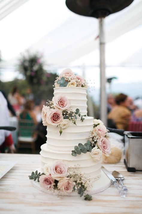 Boho Style Cake, Wedding Cake Neutral, Fake Wedding Cakes, Wedding Cake Simple Elegant, Floral Cake Design, Blush Wedding Cakes, Bridal Cake, Spring Wedding Cake, Boho Wedding Cake