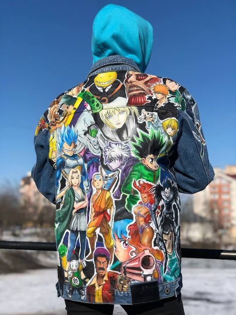 Paint On Denim, Denim Jacket Art, Art On Clothes, Hand Painted Jacket, Hand Painted Clothes, Jacket Art, Hand Painted Denim, Anime Painting, Personalized Jacket