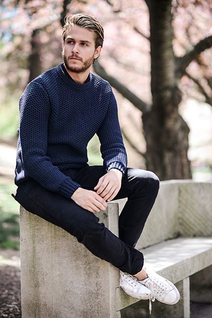 Adam Gallagher Navy Sweater Outfit, Adam Gallagher, Sweater Outfits Men, Male Clothes, Outfits Hombre, Sweater Outfit, Photography Poses For Men, Blue Sweater, 가을 패션