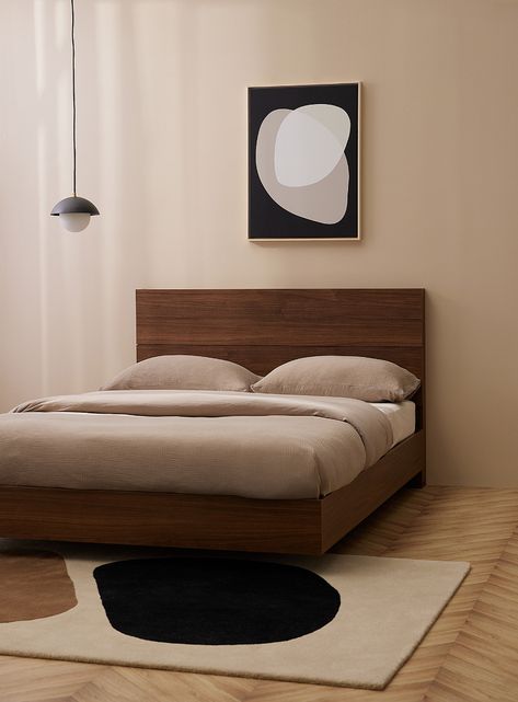 Walnut Interior Bedroom, Scandinavian Bedroom Dark Wood, Beige And Walnut Bedroom, Walnut Wood Decor, Modern Dark Wood Bedroom, Green Walnut Bedroom, Hardwood Bed Frame, Bedroom Ideas With Wooden Bed, Bed Frame Design Wood