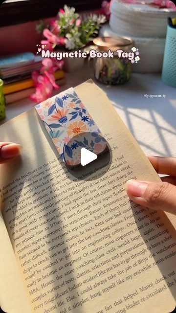 Trending Bookmarks, Book Markers Ideas, Diy Bookmarks Kids, Christmas Bookmarks Diy, Magnet Bookmark, Magnetic Book, Book Tag, Knock On The Door, Bookmark Template