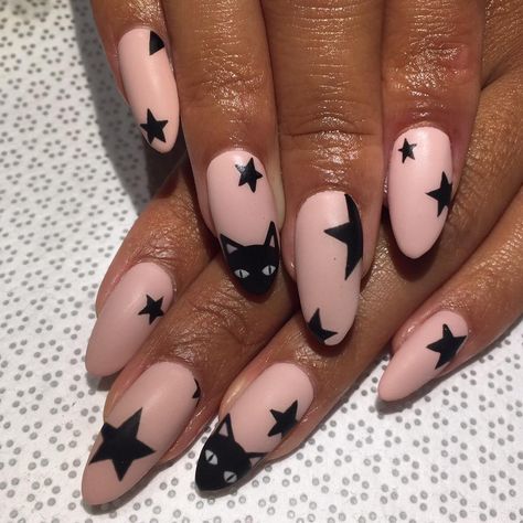 Halloween Nails Ideas, Nails Spooky, Bat Nails, Black Halloween Nails, Holloween Nails, Halloween Manicure, Witchy Nails, Halloween Press On Nails, Cute Halloween Nails