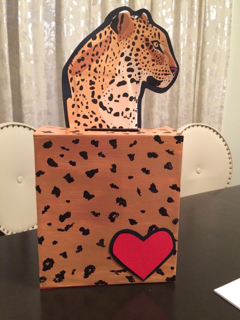 Valentines Day Card Diy, Cheetah Valentines, Valentine Box Ideas, Girls Valentines Boxes, Valentine Art Projects, Unicorn Valentine, Valentine Day Boxes, Valentines Presents, Presents For Boyfriend