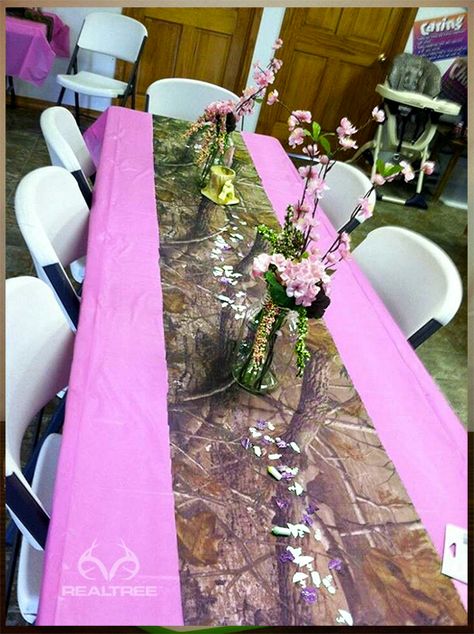 Realtree Camo Baby Shower Table Decoration #realtreecamo #babyshower Pink Camo Birthday, Pink Camo Party, Camouflage Baby Shower, Pink Camo Wedding, Camouflage Party, Diy Gothic, Baby Shower Camo, Camo Party, Camo Birthday