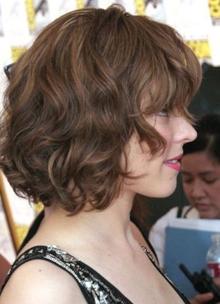 The Charming Flip Out Bob Cut This superior bob minimize is characterised by these thick strands of wavy hair that are wrought in a wavy style. Description from shorthaircutstrendy.com. I searched for this on bing.com/images Short Wavy Hairstyles For Women, Short Wavy Haircuts, Wavy Hairstyles Medium, Bob Hairstyles For Thick, Haircut Types, Wavy Bob Hairstyles, Wavy Haircuts, Haircuts For Wavy Hair, Wavy Hairstyles