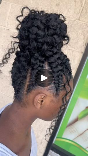 Two Lines Braids African, Drop Lines Hairstyle, Butterfly Bun, Braid Bun, My Hair Styles, Braided Cornrow Hairstyles, Braids Styles, Cool Braid Hairstyles