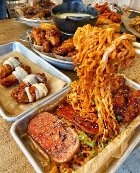 Best Korean Fried Chicken on Instagram: “🔥Who’s ready to dive in this cheese pulled spicy ramen topped with sweet and spicy Korean fried chicken wings and caramelized Spam⁉️ To…” Korean Fried Chicken Aesthetic, Chicken Cheese Dip, Korean Fried Chicken Wings, Spicy Fried Chicken, Spicy Ramen, Korean Chicken, Spicy Korean, Korean Fried Chicken, Fried Chicken Wings