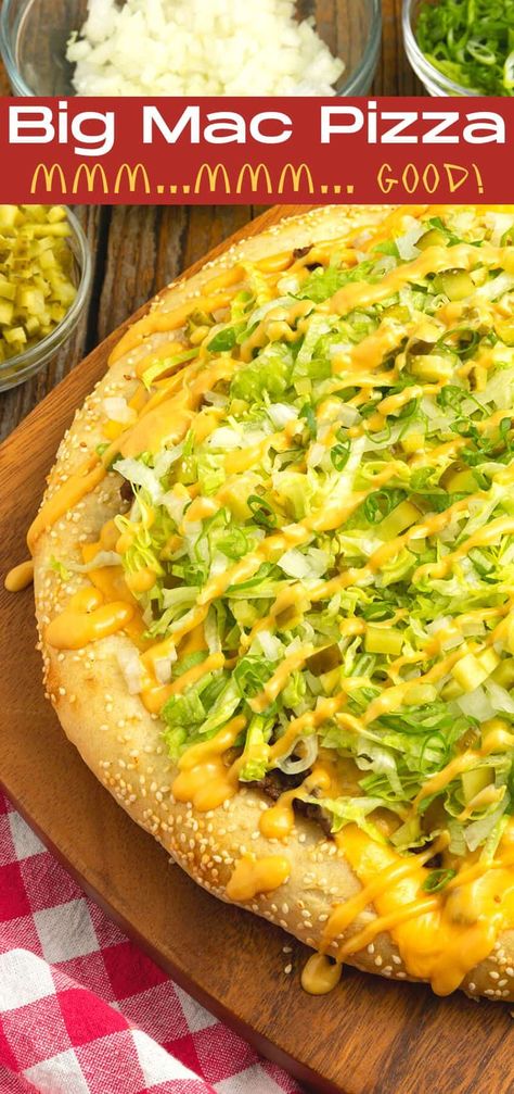 Burger Pizza Recipe, Big Mac Flatbread, Speciality Pizza Ideas, Smoked Pizza Recipes, Pizza Business Ideas, Personal Pizza Ideas, Hamburger Pizza Recipes, Fun Pizza Ideas, Pizza Topping Ideas