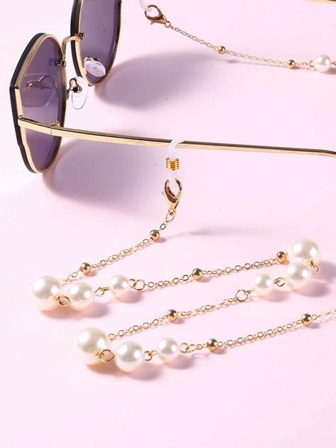 Faux Pearl Glasses Chain | SHEIN USA Gold Metal Glasses, Pearl Glasses, Beaded Glasses Chain, Beaded Glasses, Fancy Glasses, Eyewear Chain, Glasses Trends, Eyeglass Necklace, Glasses Strap