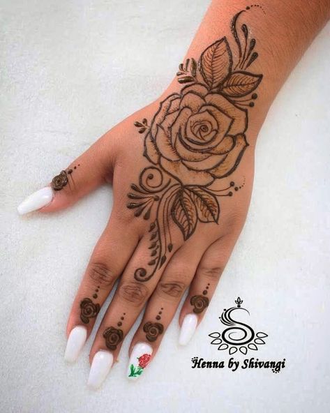 Henna Roses Designs, Rose Tattoo Henna, Henna Sunflower Designs, Rose Henna Tattoo Designs, Henna Words Designs, Henna Designs Hand Floral, Henna Hand Flower, Hena Design Hand Flowers, Henna Flower Designs Hand