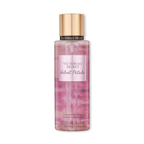 Indulge in the luxurious, feminine fragrance of Victoria Secret's Velvet Petals. This captivating ladies' body mist is specifically designed for the sophisticated woman who appreciates a touch of elegance in her everyday scent. The 8.4 oz size makes it a long-lasting addition to your beauty routine, ensuring you carry an air of allure wherever you go.
The Velvet Petals scent unravels the mystery of femininity with its enchanting blend of floral notes. Immerse yourself in the world of Victoria Secret, a design house renowned for its top-tier fragrances that never fail to leave a lasting impression. This Ladies' perfume belongs to the body category, which is known for its light and refreshing nature - perfect for daily use.
The Velvet Petals body mist is a sublime fusion of the classic and t Victoria Secret Body Mist, Feminine Fragrance, Victoria Secret Body, Body Splash, Mist Spray, Spray Can, Love Island, Floral Notes, Fragrance Mist