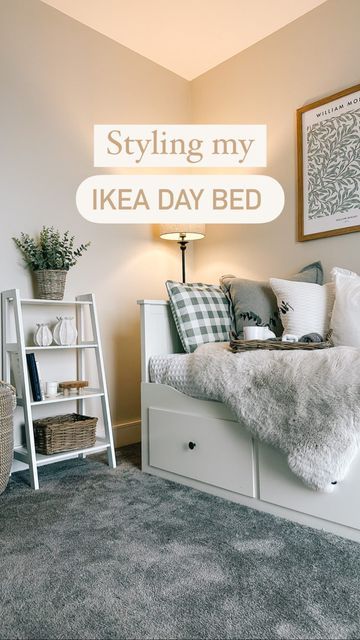 Daybed Room Ideas With Vanity, Ikea Hemnes Daybed Styling Guest Room, Ikea Daybed Styling, Small Bedroom Double Bed, Day Bed Decor Ideas, Day Bed Living Room Ideas, Guest Bedroom Ideas Daybed, Day Bed Styling, Ikea Daybed Room Ideas