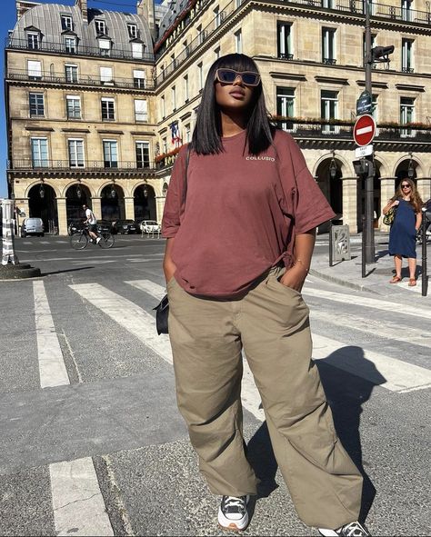 Baggy Cargo Pants Outfit Plus Size, Stem Outfits Style Plus Size, Tomboy Femme Style Outfits Plus Size, Plus Size Aesthetic Outfits Edgy, Plus Size Tomboy Fashion Summer, Casual Edgy Outfits Plus Size, Curvy Modest Outfits, Brown Tones Outfit, Baggy Pants Outfit Street Styles