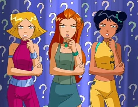 Iconic Trios Female, Totally Spies Fashion, Iconic Trios, Spies Aesthetic, Totally Spies Outfits, Spies Outfits, Clover Totally Spies, Cartoons Group, Spy Outfit