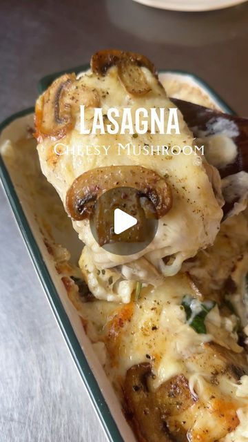 Shrimp Lasagna Recipe, Mushroom Lasagna Recipe, Garlic Milk, Lasagna Recipe Videos, Vegetarian Lasagna Recipe, White Lasagna, Mushroom Lasagna, Beef Lasagna, Lasagna Noodles