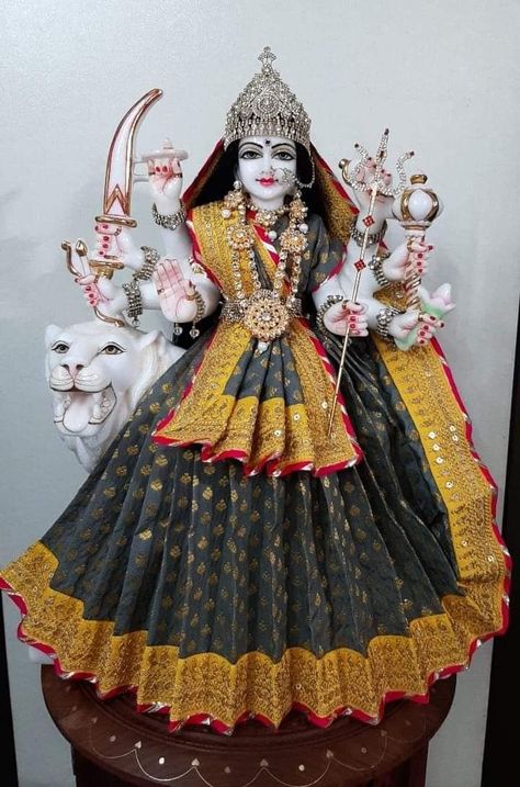 Deity Clothes, God Clothes, Maa Durga Photo, Rajasthani Dress, Laddu Gopal Dresses, Dog Sweater Pattern, Beast Wallpaper, Handsome Korean, Ganesh Chaturthi Images