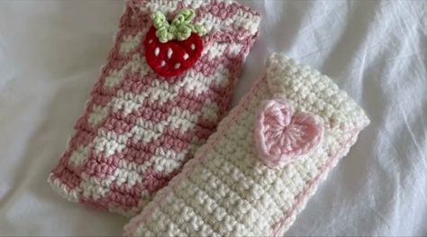 Diy Crochet Purse, Easy Crochet Bag, Crochet Pencil Case, Crochet Studio, Crochet Wallet, Pencil Case Pouch, Bags Pattern, Free Crochet Bag, Crochet Bag Pattern Free