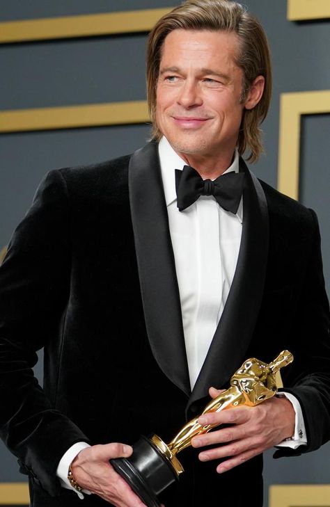 The Oscars will look very different from past years, and not just because of the pandemic. After dips in viewership of not only the Academy Awards but various high-profile entertainment award shows, this year’s ceremony has been reinvented by producers Steven Soderbergh, Stacey Sher and Jesse Collins. Brad Pitt Oscar, Brad Pitt Photos, Scott Baio, Kirstie Alley, Dwayne The Rock, Best Supporting Actor, Entertainment Tonight, Stand Up Comedians, Latest News Today