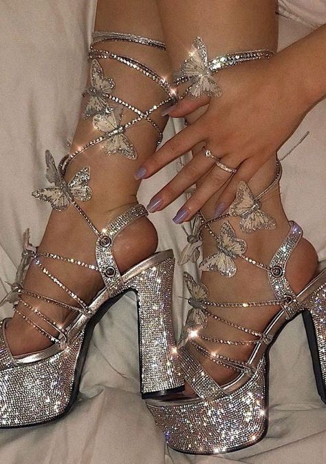 Pretty Heels, Fashion Shoes Heels, Cute Shoes Heels, Silver Bling, Bling Shoes, Fancy Shoes, Cute Heels, Super High Heels, Girly Shoes