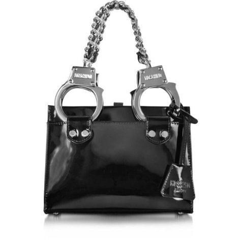 Moschino Bag, Moschino Bags, Handbags Black, Patent Leather Handbags, Pretty Bags, Coach Swagger Bag, Dark Fashion, Purse Bag, Black Patent Leather