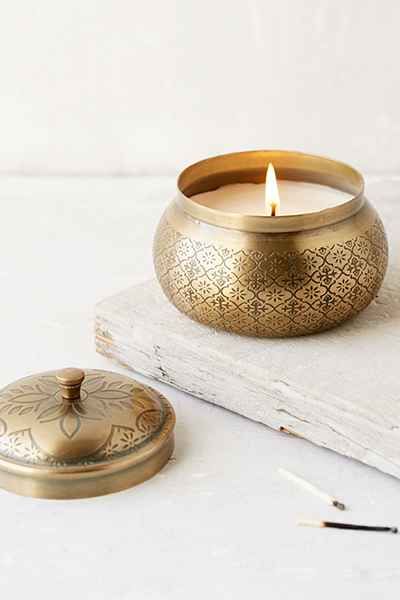 Diy Candle Holders, Candle Inspiration, Candle Jar, Moroccan Decor, Luminaire Design, Metal Candle, Designer Candles, House Smells, Diy Candles