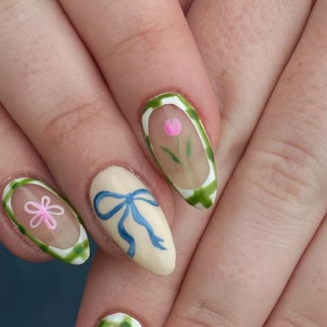 Tamami Page | TAMAMINAILS🌞 on Instagram: "i said omg🥲🍀🍀🍀🍀🍀🍀 perfect for March  #stpatricksday #greennails #greennails💚 #bownails" Quilted Nails Designs, Holi Nails, Quilt Nails, Nails To Do At Home, Soft Girl Nails, Quilted Nails, Painted Acrylic Nails, Gel X Nail, Bare Nails