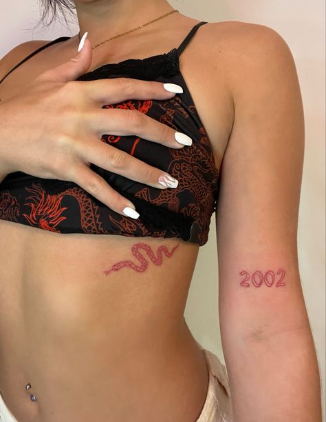 Red minimalist tattoo and 2002 red minimalist tattoo Red Tattoo Ideas, Rib Tattoos For Women, Art Expressions, Red Tattoo, Dragon Tattoo For Women, Tattoos Geometric, Red Ink Tattoos, Dope Tattoos For Women, Red Tattoos