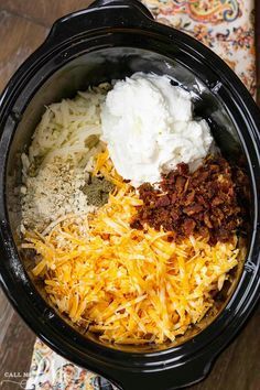 Cheese Hashbrowns, Crockpot Hashbrown Casserole, Potatoes Easy, Crock Pot Potatoes, Breakfast Crockpot Recipes, Hashbrown Recipes, Crockpot Breakfast, Crockpot Dishes, Hash Brown