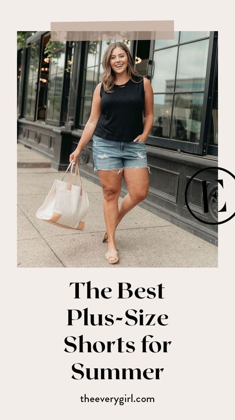 The Best Plus-Size Shorts That Should Be on Your Radar This Summer | The Everygirl Plus Size Summer Outfits Curvy Fashionista, Outfits For Short Women Curvy, Plus Size Summer Outfits Casual, Plus Size Summer Outfits Big Stomach, Outfits For Short Women, Curvy Summer Outfits, Hot Weather Outfits, Fashion Trends Summer, Plus Size Summer Fashion