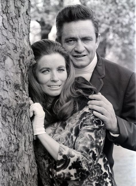 Johnny Cash Love Letter, June And Johnny Cash, John Cash, Johnny Cash June Carter, June Carter, June Carter Cash, Johnny And June, Elliott Erwitt, Carter Family