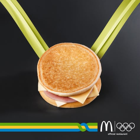 http://adsoftheworld.com/media/print/mcdonalds_medal Olympic Food, Fast Food Advertising, Leo Burnett, Logos Retro, Clever Advertising, Sports Food, 광고 디자인, Creative Advertising Design, Food Logo Design