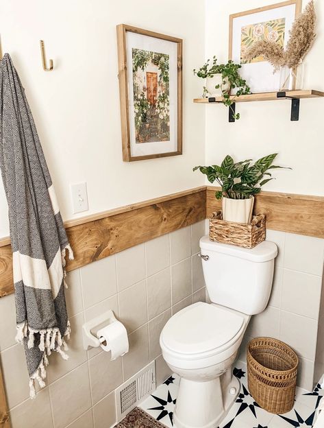 One Shelf Above Toilet, Above Toilet Decor Boho, Boho Toilet Room, Bathroom Shelf Ideas Above Toilet, Above The Toilet Decor, Above Toilet Ideas, Above The Toilet Ideas, Above Toilet Shelf, Shelf Above Toilet