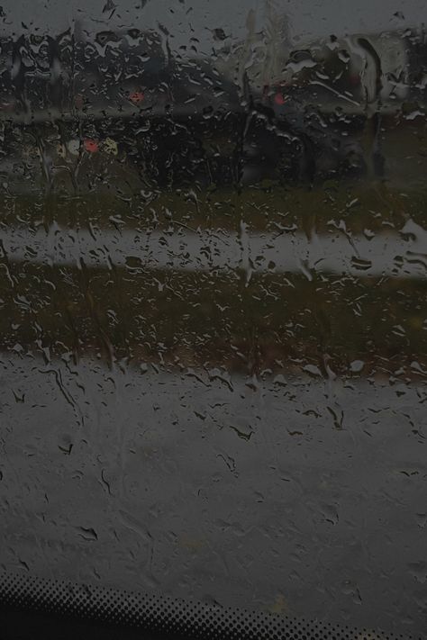 #rain #rainy #autumn #fall #bus #window #wallpaper #cloudy #dark #aesthetic Insane Oc, Bus Window, Window Wallpaper, Rainy Window, B Aesthetic, Rainy Autumn, Night Window, Scenic Wallpaper, Rainy Night