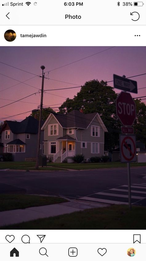 Dreamcore Weirdcore, Photographie Inspo, Sun Sets, Images Esthétiques, Arte Horror, Night Aesthetic, Pretty House, American Dream, Pretty Places