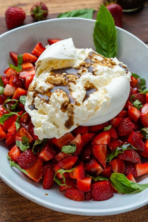 Burrata Strawberry Caprese Salad Burrata Strawberry, Things To Do With Baby, Strawberry Caprese, Salad Caprese, Burrata Recipe, Closet Cooking, Strawberry Salad, Health Dinner Recipes, Drink Recipe