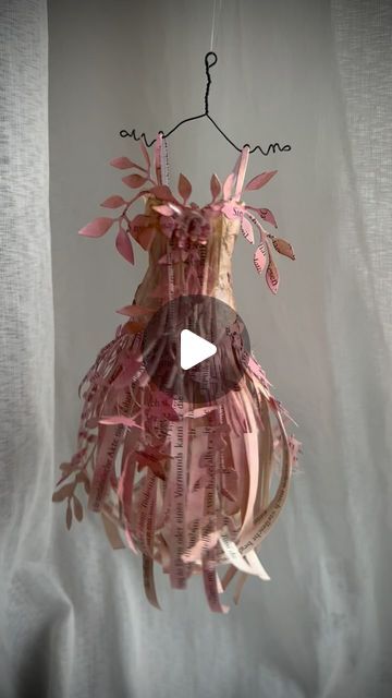 9.5K views · 1.4K likes | Heinz & Brummel on Instagram: "Another paper dress for the fairy queen 👗 • • • #paper #paperdress #paperfashion #fairyland #fairyqueen #paperart #oldbookpages #booklover #heinzundbrummel" Fairy Dress Diy, Paper Dress Fashion, Paper Dress Diy, Paperclip Art, Paverpol Sculptures, Paper Dress Art, Art Dresses, Paper Mesh, Paper Dresses