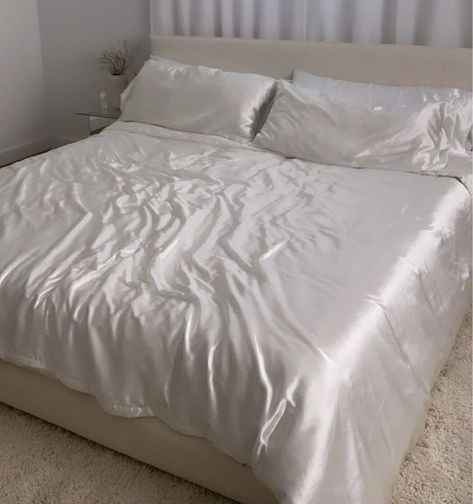 White Satin Bedding Aesthetic, White Bed Sheets Ideas, White Satin Bedding, Aesthetic Bedding Set White, White Silk Sheets Aesthetic, White Silk Bed Sheets, White Comforter Aesthetic, White Bed Aestethic, Satin Sheets Aesthetic