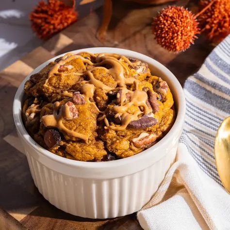 Pumpkin Spice Baked Oats Pumpkin Baked Oats, Pumpkin Pecan, Baked Oats, Baked Pumpkin, Breakfast Dishes, Pumpkin Recipes, Pumpkin Puree, Gluten Free Vegetarian, High Protein