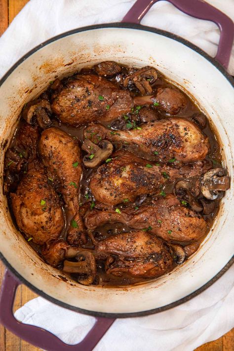 Braised Chicken And Mushrooms, Red Wine Recipes Cooking, Cooking With Red Wine, Red Wine Chicken, Chicken Leg Quarter Recipes, Braising Recipes, Red Wine Recipe, Braised Chicken Thighs, Chicken Thighs Recipe