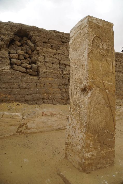 Tomb of Ramses II's Treasurer Unearthed at Saqqara Necropolis | Smart News | Smithsonian Magazine Ancient Thebes, Pyramid Of Djoser, Cairo University, Egypt Today, Step Pyramid, Ancient Tomb, Luxor Temple, Ramses Ii, Egyptian Hieroglyphics