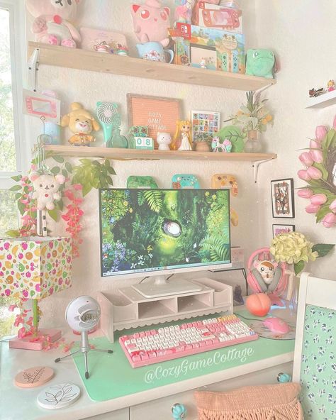 𝒸𝓇𝓎𝓈𝓉𝒶𝓁 / 𝒸𝑜𝓏𝓎 𝑔𝒶𝓂𝑒 𝒷𝓁𝑜𝑔 🫖 on Instagram: “Loving my new setup changes 💐 From way before I started this acct I knew I wanted a white pc setup and i’m so happy it is finally coming…” Cozy Desk, Otaku Room, Gamer Room Decor, Cubicle Decor, Bedroom Setup, Pastel Room, Gaming Room Setup, Gamer Room, Aesthetic Rooms