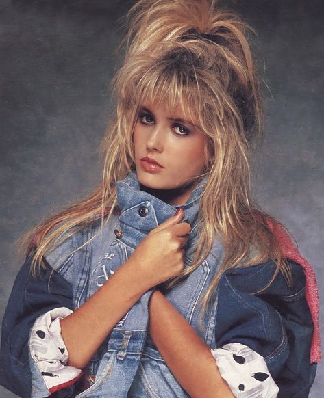 Blonde Rockstar Hair, 80s Wavy Hair, 80s Bombshell, 80s Haircut, 80s Models, 80s Short Hair, Mandy Smith, 80s Beauty, 80s Haircuts